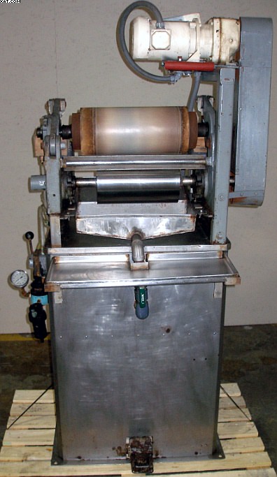 UNKNOWN Lab Padder, 2 rolls, 12" wide.